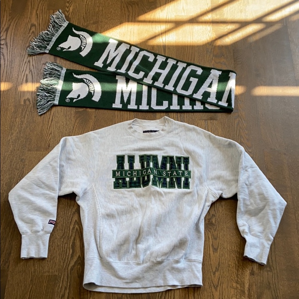 Jansport Michigan State Alumni crew neck and scarf